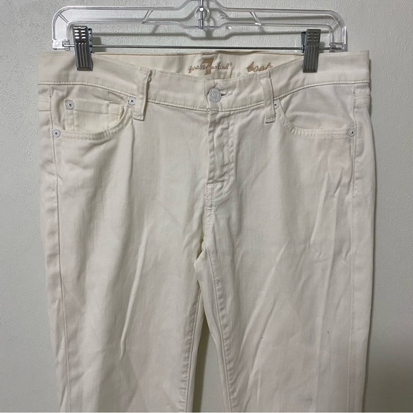 7 for All Mankind White Bootcut Jeans. Size 28. - Picture 3 of 6